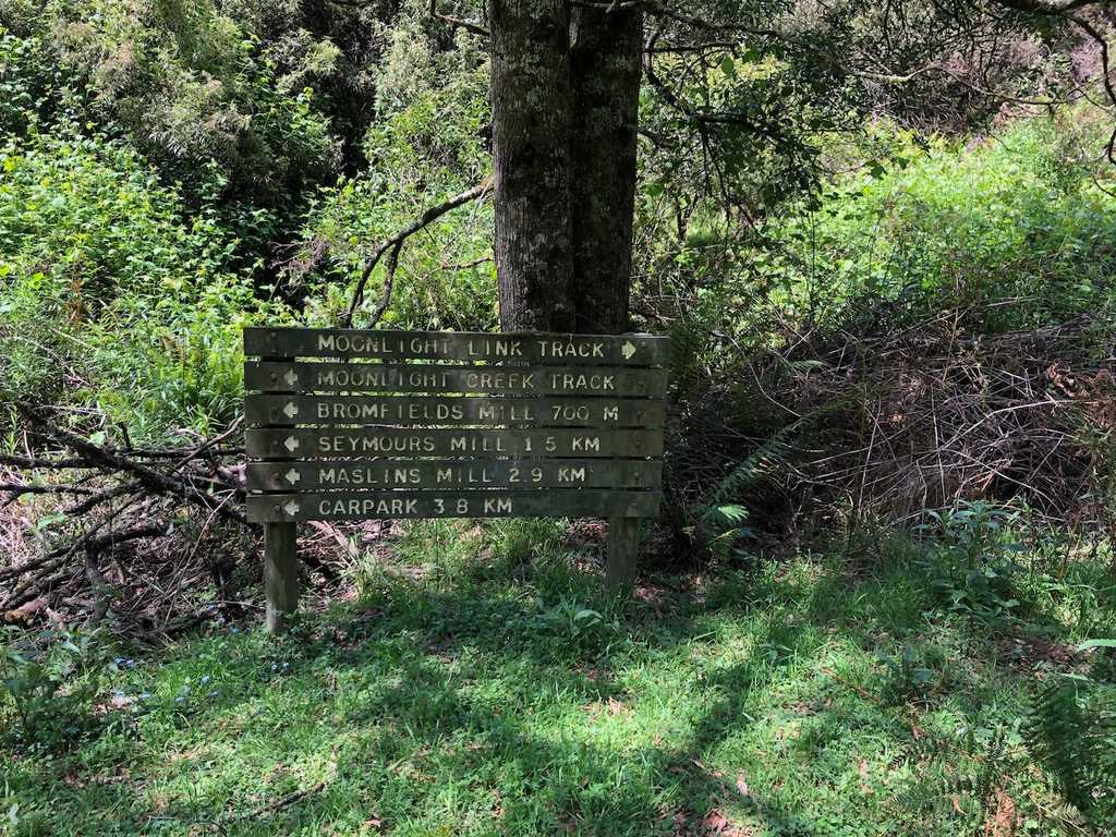 Signpost at Moonlight Link Track